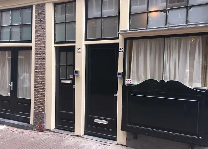 Barndesteeg Guest house *