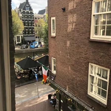 Barndesteeg Konukevi *